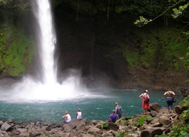 Rio Fortuna waterfall tour